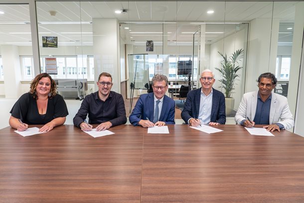 Streekvervoerders, vakbonden en opdrachtgevers ondertekenen Code Verantwoordelijk Marktgedrag Streekvervoer